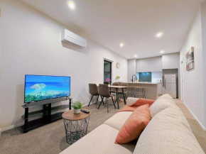 Modern & Stylish 3 Bedroom at lowerhutt